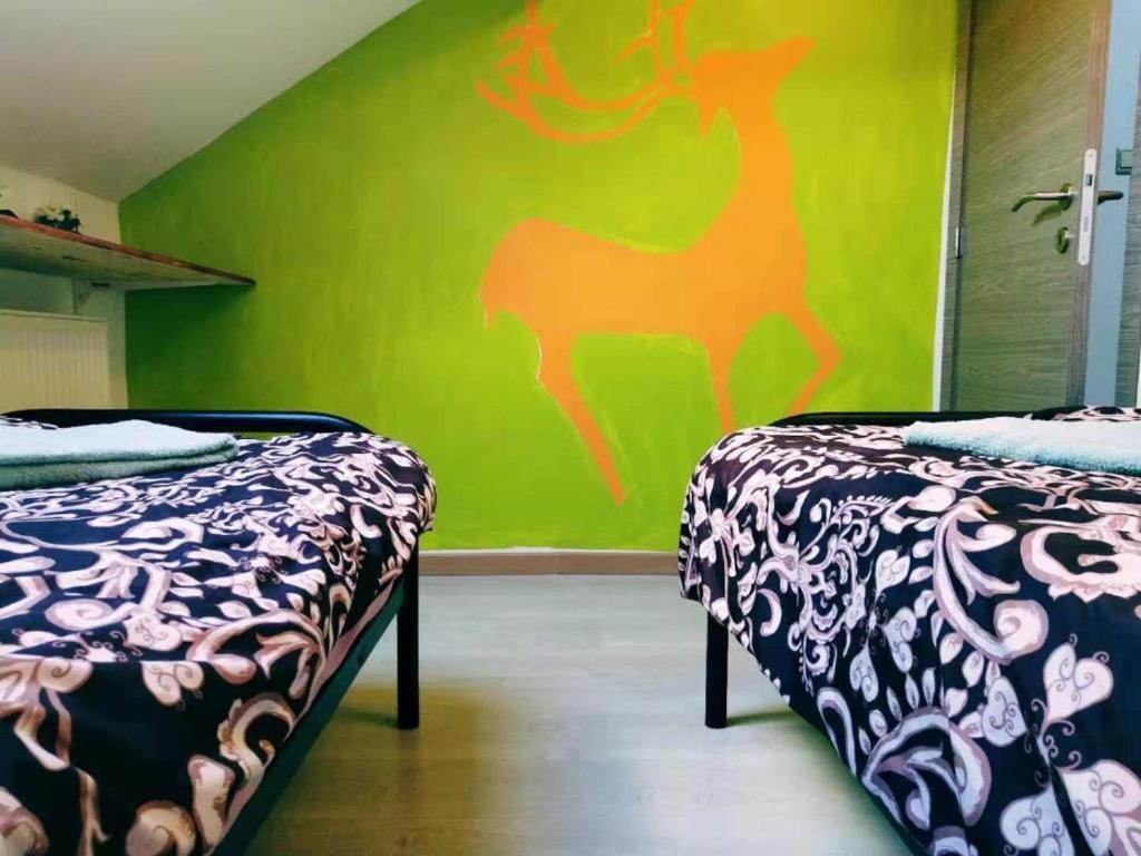 Cozy Rooms With Share The Bathroom And Kitchen Brussels Exterior photo